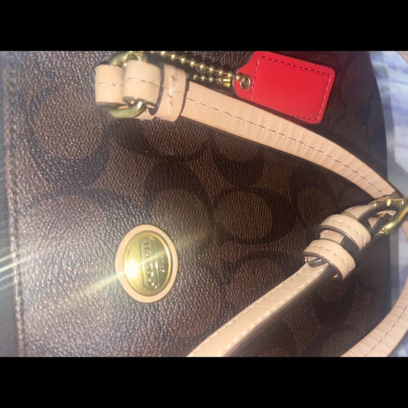 Coach! - Picture 3 of 5